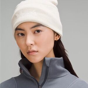 lululemon athletica warm revelation beanie